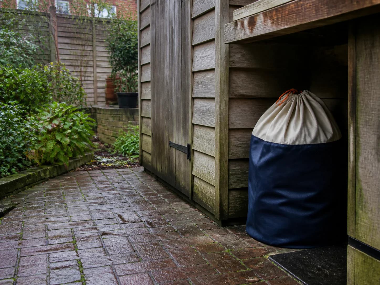 Step 02: you leave the bag out